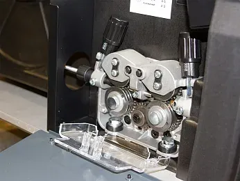 Аппарат для ручной лазерной сварки и резки КЕДР iLaser-2000W EXPERT